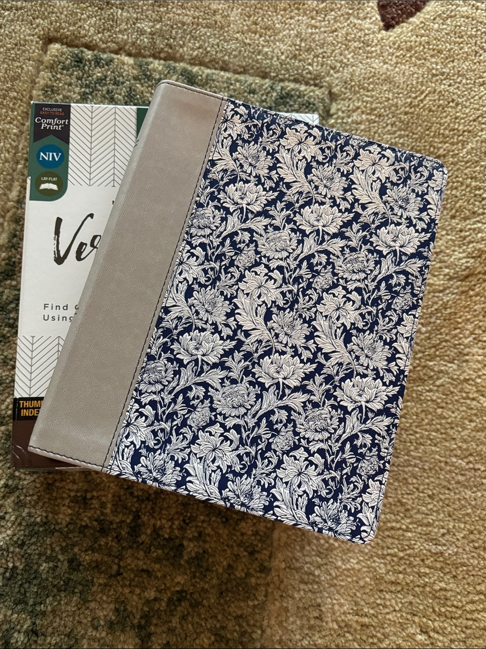 NWT NIV BIBLE